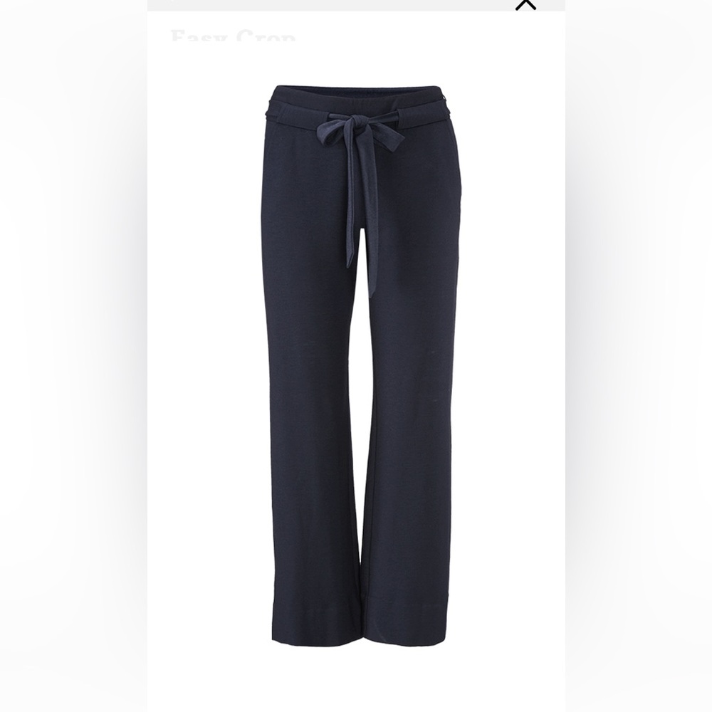 Cabi Easy Crop- Sz. 8- Spring ‘17 collection